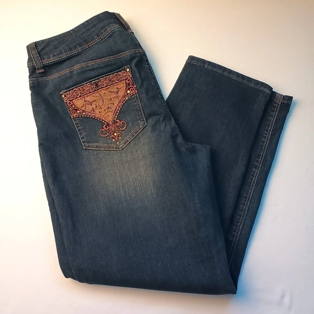 Chicos Women Platinum Lace Embroidered Mid Rise Straight Leg Jeans Size 1/8 Blue